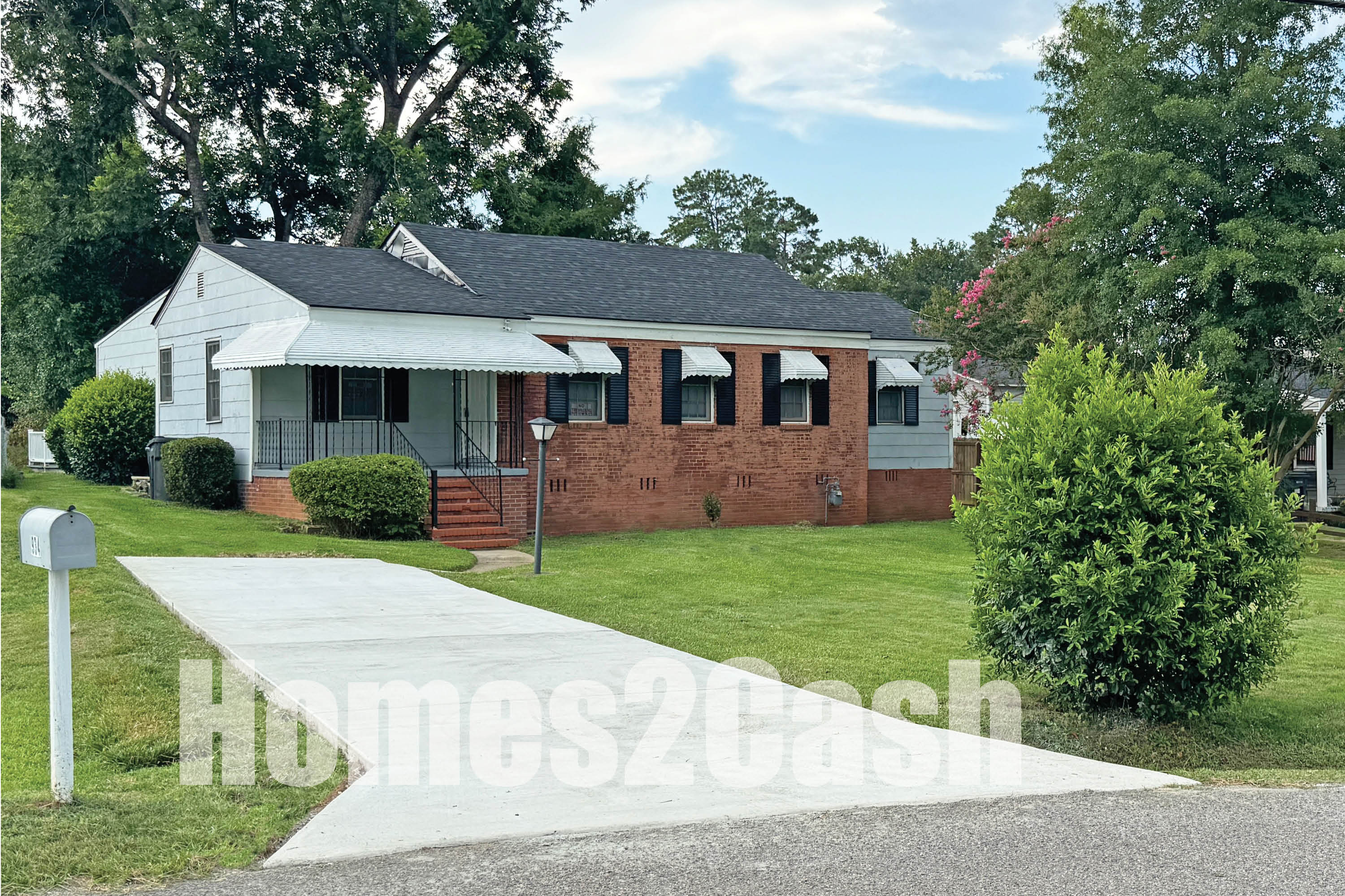 934 Bluebird Road